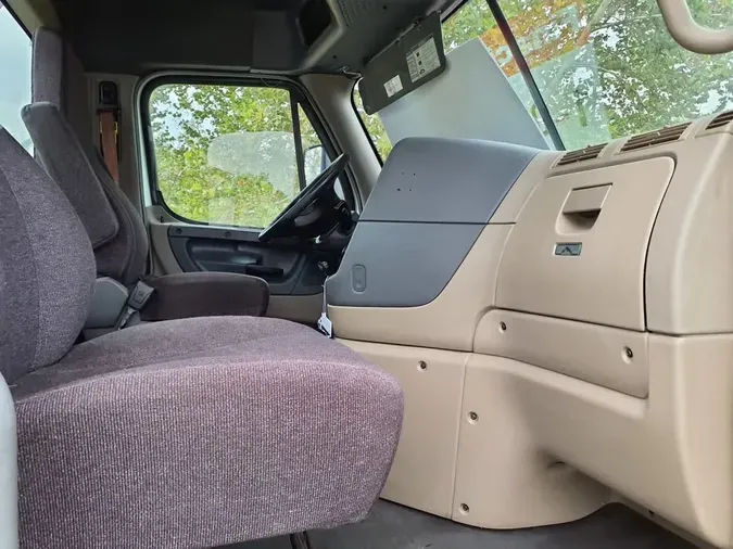 2018 FREIGHTLINER/MERCEDES CASCADIA 125c3c390388818a90c561bfef21e755c89