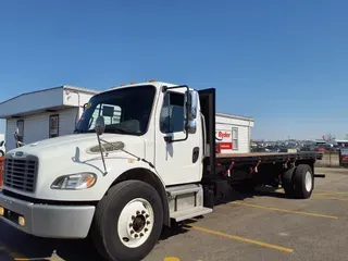 2016 FREIGHTLINER/MERCEDES M2 106