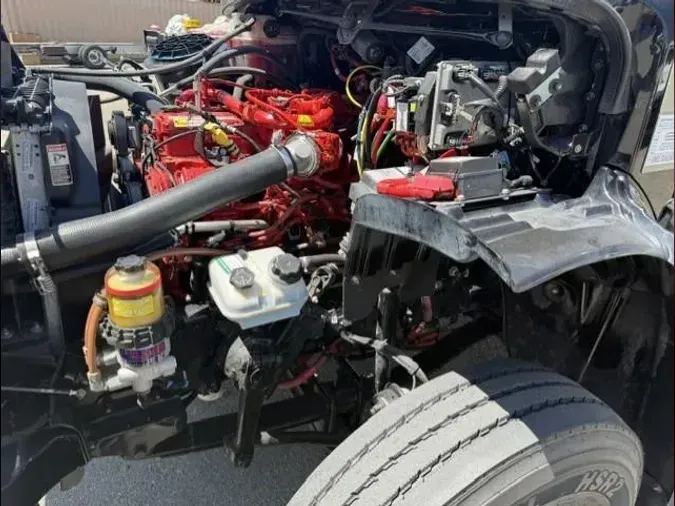 2022 Freightliner Business Class M2 106