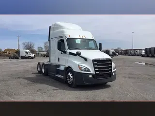 2021 Freightliner Cascadia 126