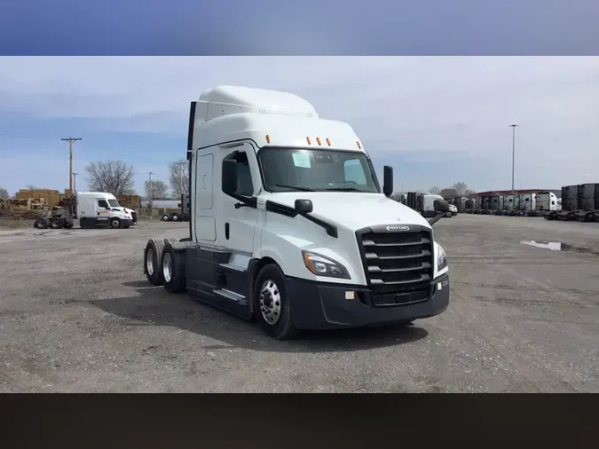 2021 Freightliner Cascadia 126c3c78124fc1c0357f8af82845a592510
