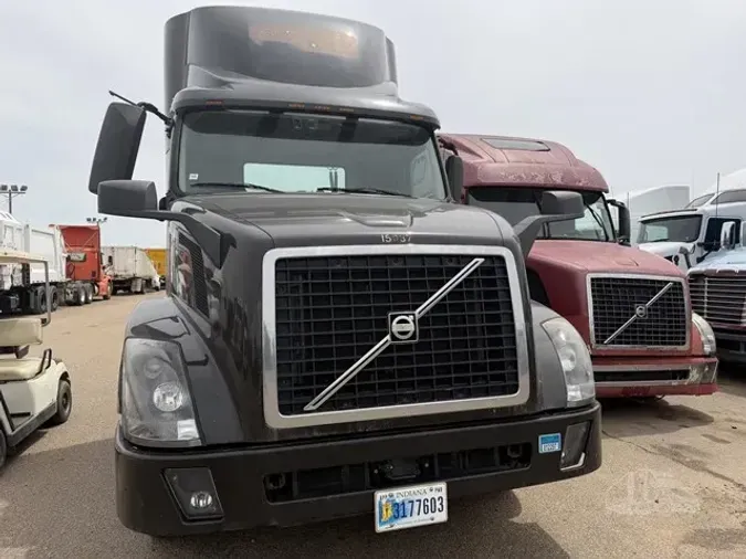 2016 VOLVO VNL64T300