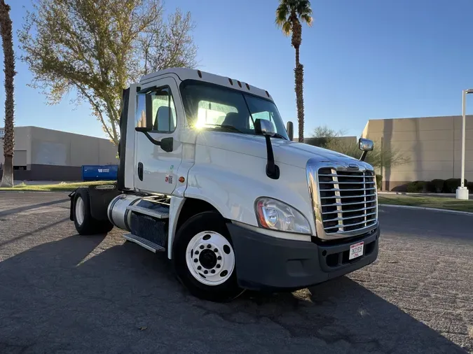 2016 FREIGHTLINER/MERCEDES CASCADIA 125