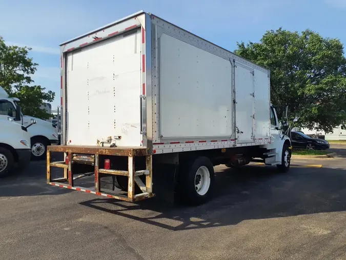 2019 FREIGHTLINER M2 106