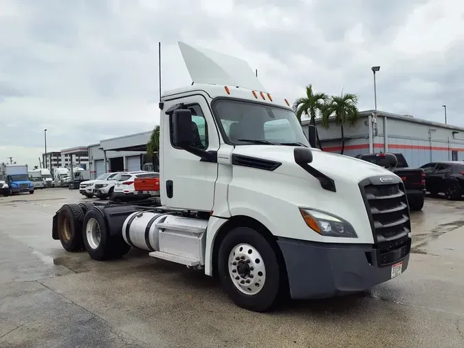 2019 FREIGHTLINER/MERCEDES NEW CASCADIA PX12664c3ce2a6a1de26b28c2eeb6c3986b0ab1