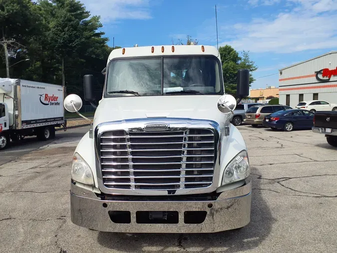 2018 FREIGHTLINER/MERCEDES CASCADIA 125