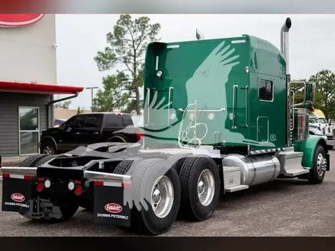 2024 PETERBILT 389