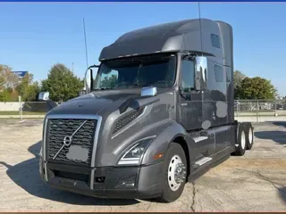 2024 VOLVO VNL64T760