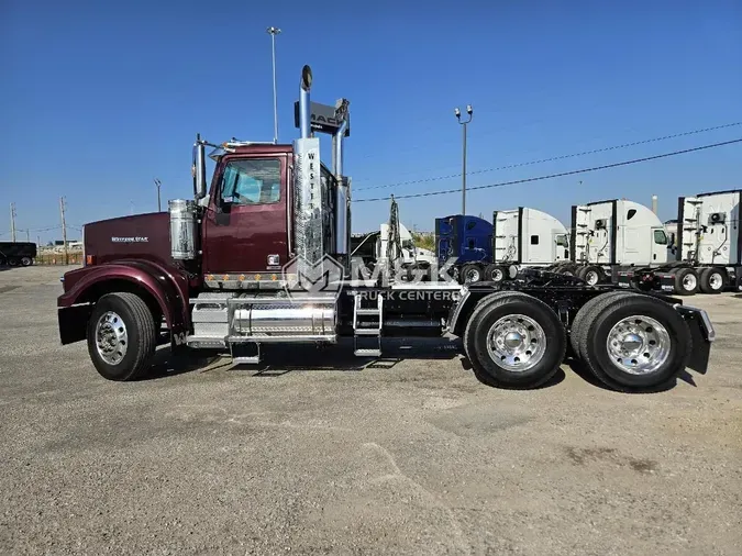 2021 WESTERN STAR 4900SF