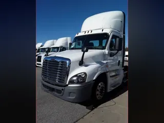 2018 FREIGHTLINER/MERCEDES CASCADIA 125