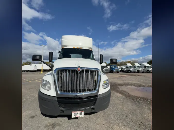 2019 NAVISTAR INTERNATIONAL LT625 DAYCAB T/A