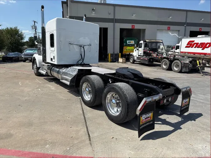 2023 Kenworth W900