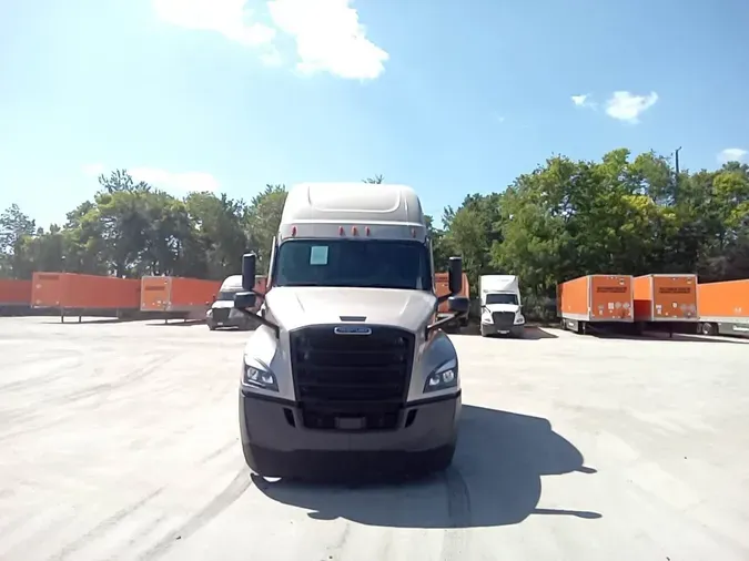 2022 Freightliner Cascadia 126