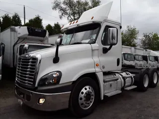 2017 FREIGHTLINER/MERCEDES CASCADIA 125