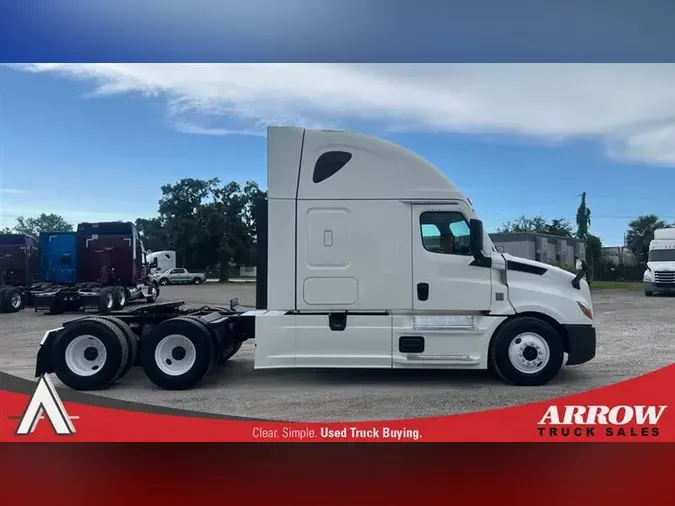 2021 FREIGHTLINER CA126