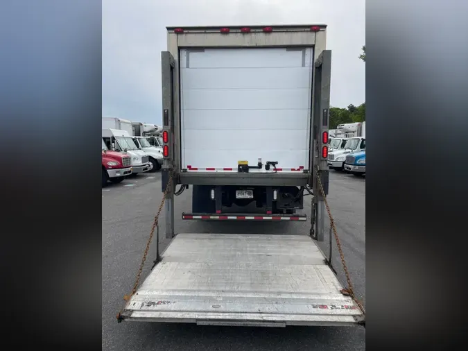 2019 FREIGHTLINER M2 106
