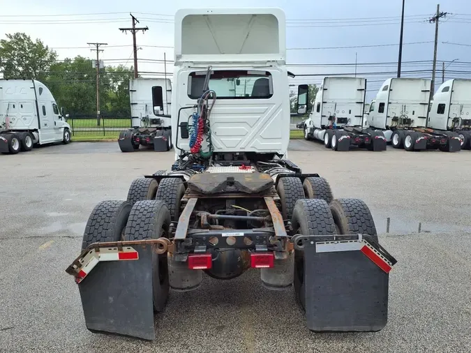 2020 NAVISTAR INTERNATIONAL LT625 DAYCAB T/A