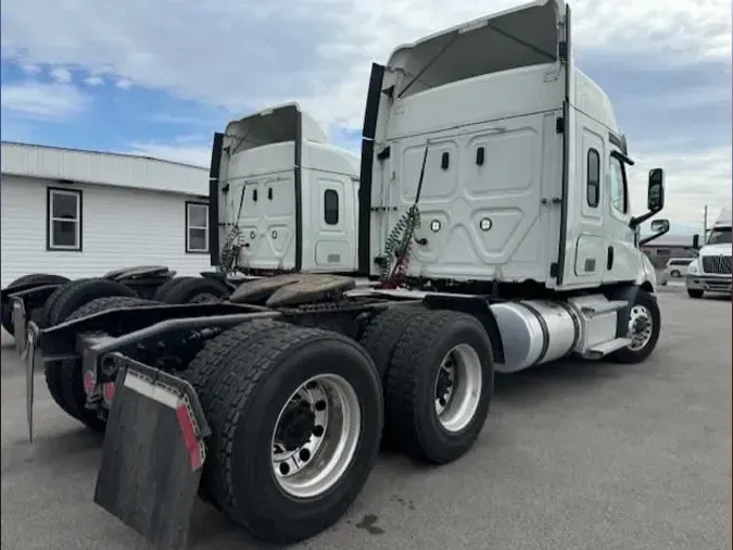 2020 FREIGHTLINER/MERCEDES NEW CASCADIA 116