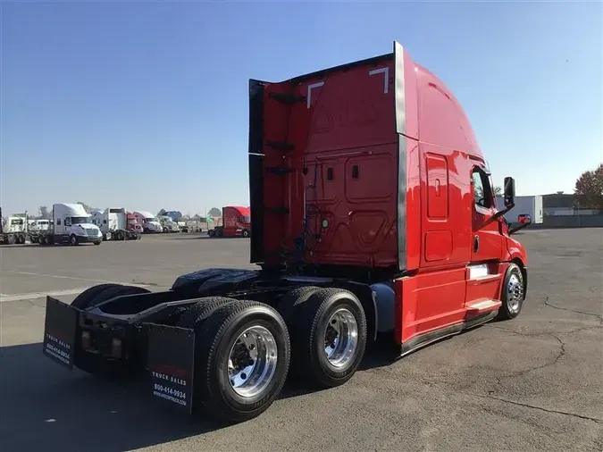 2022 FREIGHTLINER CASCADIA