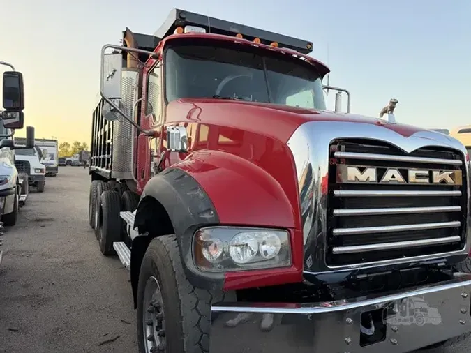 2008 MACK GRANITE GU713