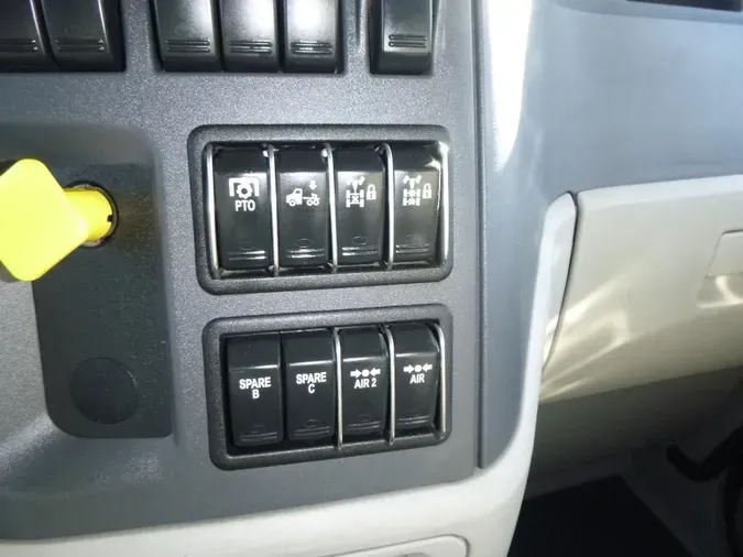 2020 Peterbilt 567c3fce01099510b6af335e21816503190