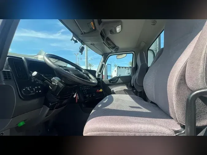 2021 INTERNATIONAL LT