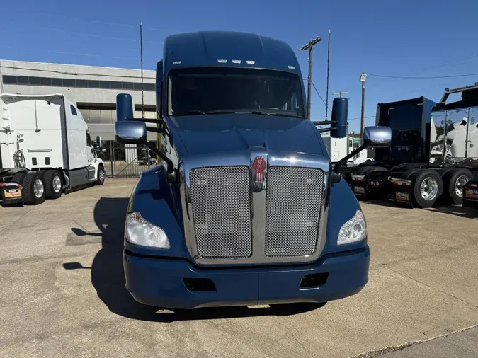 2022 Kenworth T680