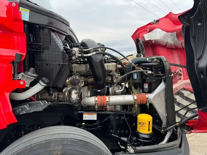 2023 FREIGHTLINER Cascadia 126