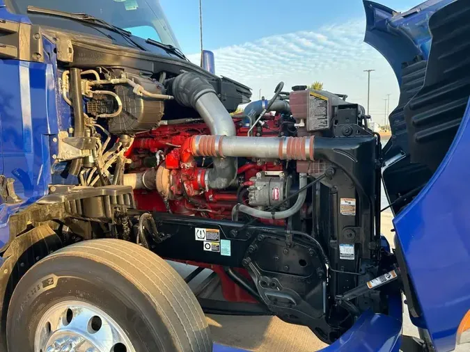 2022 Kenworth T680c4055cfabc92967779609525a9f57a9a