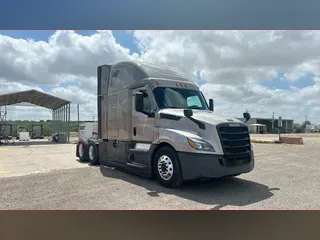 2025 Freightliner Cascadia 126