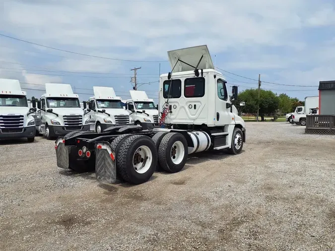 2018 FREIGHTLINER CASCADIA 125