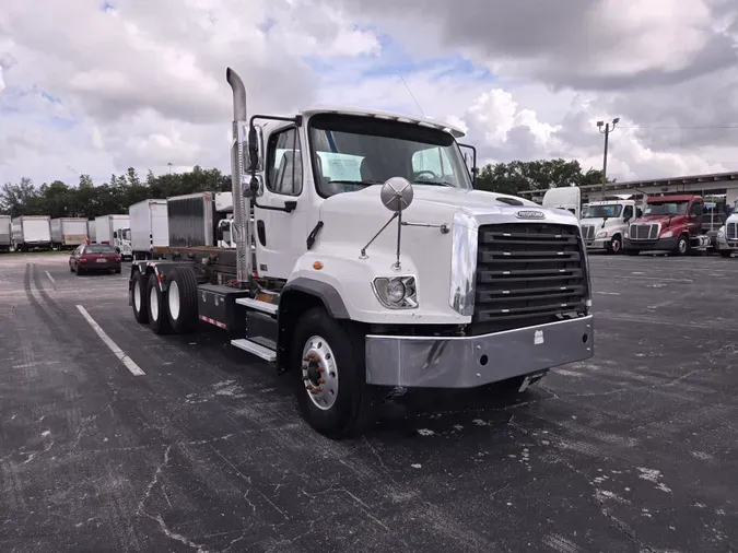 2017 FREIGHTLINER/MERCEDES 114SD