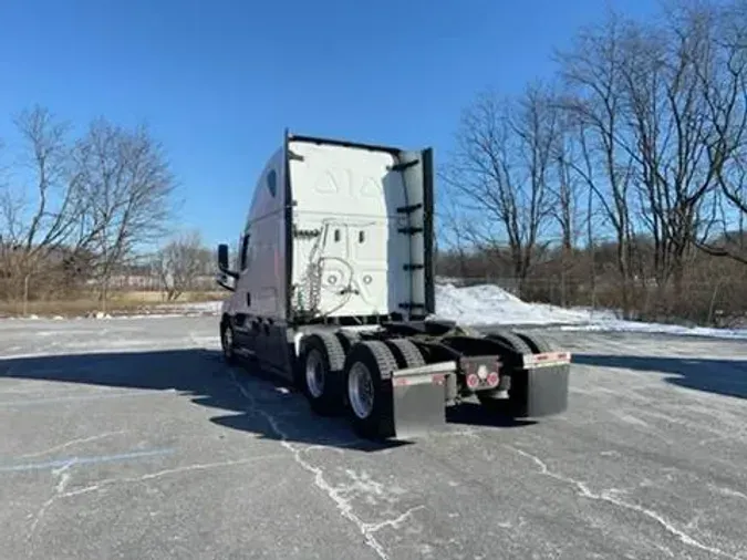 2021 Freightliner Cascadia