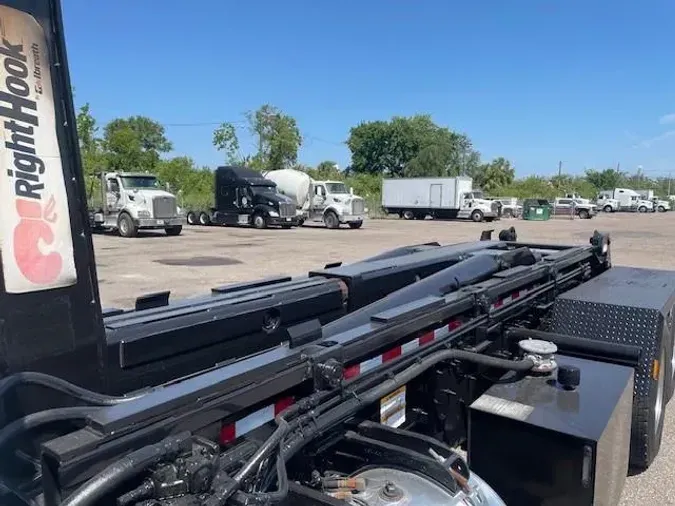 2018 Peterbilt 567