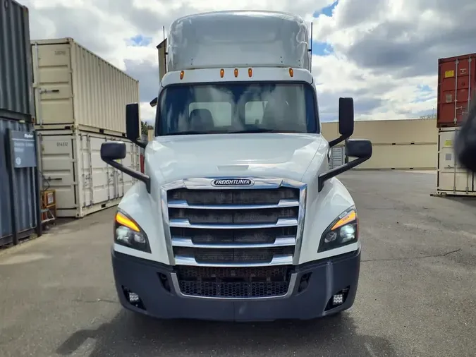 2019 FREIGHTLINER/MERCEDES NEW CASCADIA 126c40ab1cba0252c04efee2ef73cb3a50b