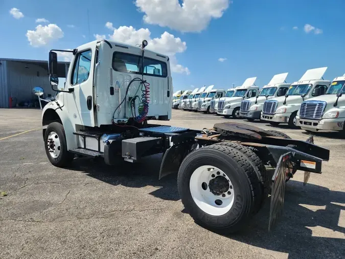 2018 FREIGHTLINER/MERCEDES M2 106