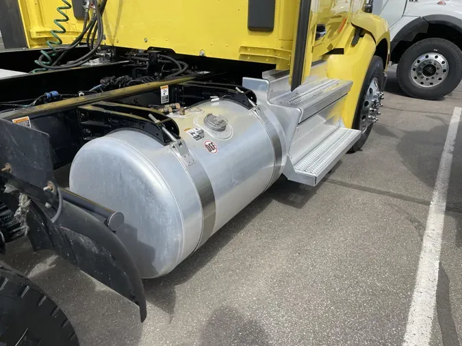 2021 Peterbilt 579
