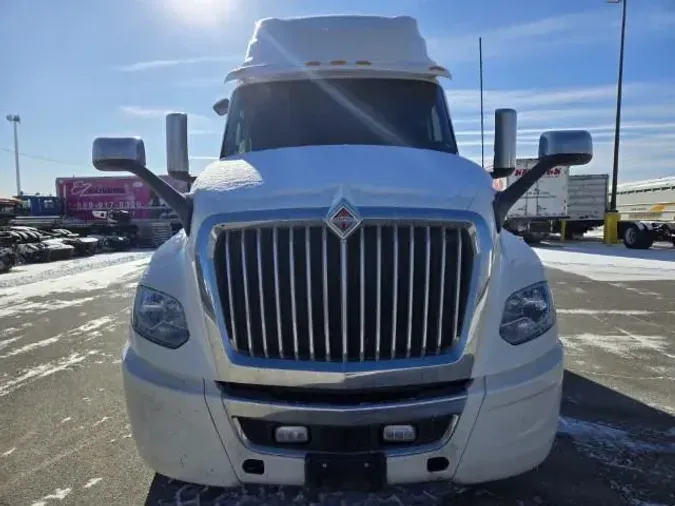 2022 International LT625