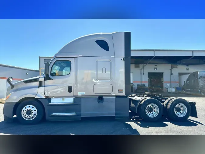 2020 Freightliner Cascadia