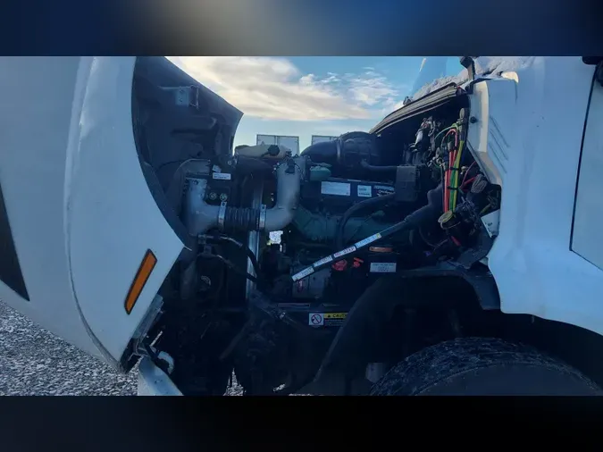 2020 Volvo VNR64T640c419d47449a18823e570e45d356dea37