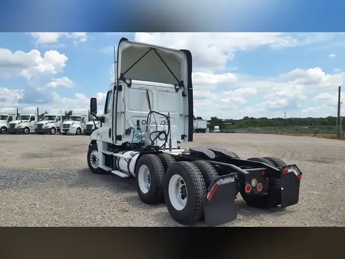 2019 FREIGHTLINER/MERCEDES CASCADIA 125c41ae35047dc25519983fe6a48888119