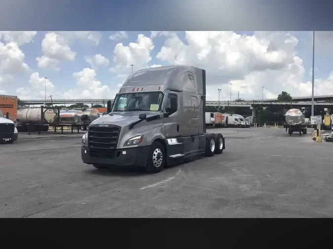 2022 Freightliner Cascadia 126