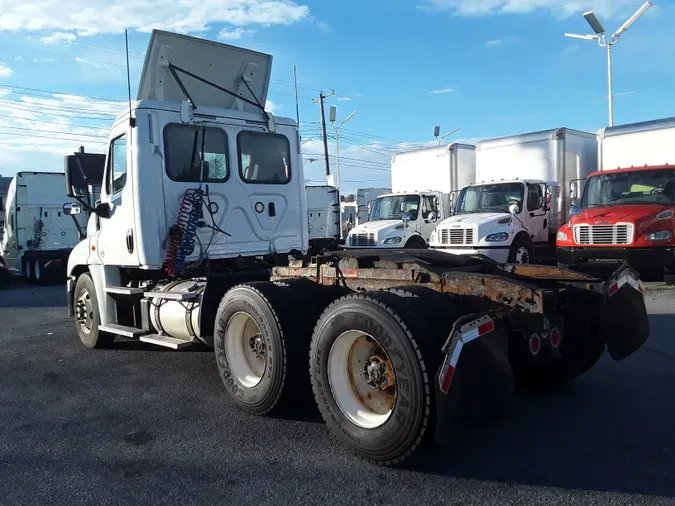 2018 FREIGHTLINER/MERCEDES CASCADIA 125