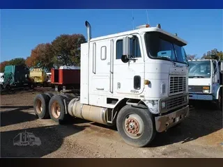 1984 INTERNATIONAL 9600