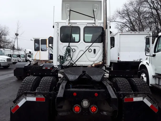 2018 FREIGHTLINER/MERCEDES CASCADIA 125