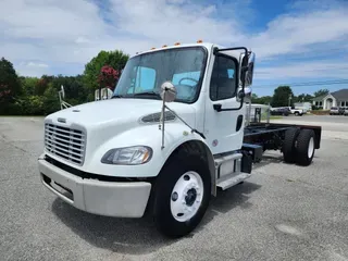 2018 FREIGHTLINER M2 106