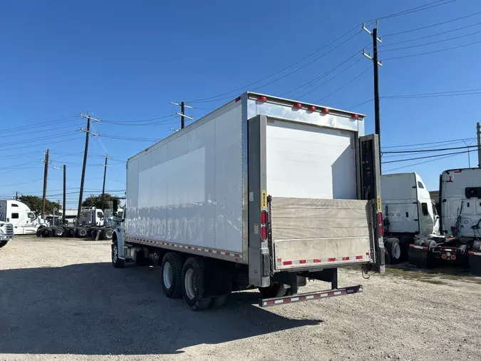 2018 FREIGHTLINER/MERCEDES M2 106