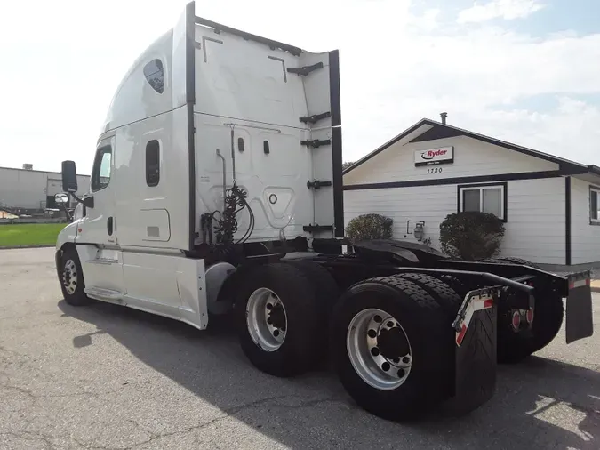 2018 FREIGHTLINER/MERCEDES CASCADIA 125