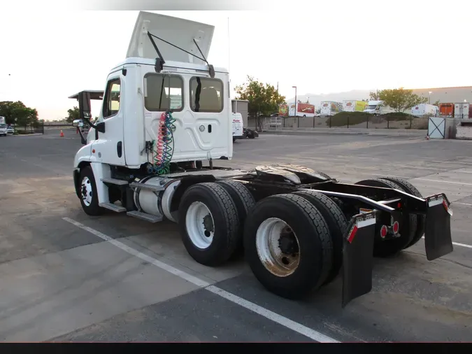 2018 FREIGHTLINER/MERCEDES CASCADIA 125