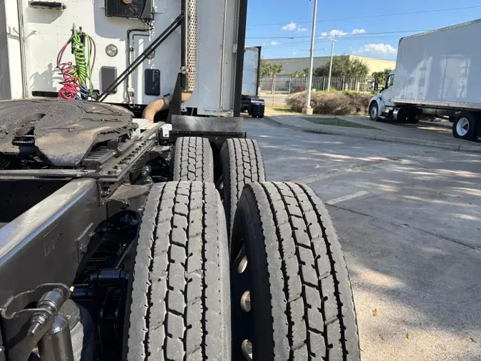 2022 Kenworth T680c42d1571077e826d14562b562192802d